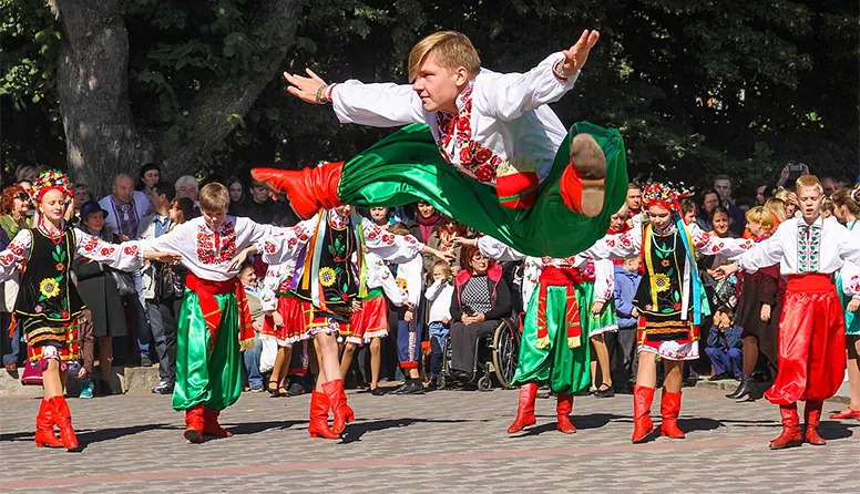 У вирії народного танцю