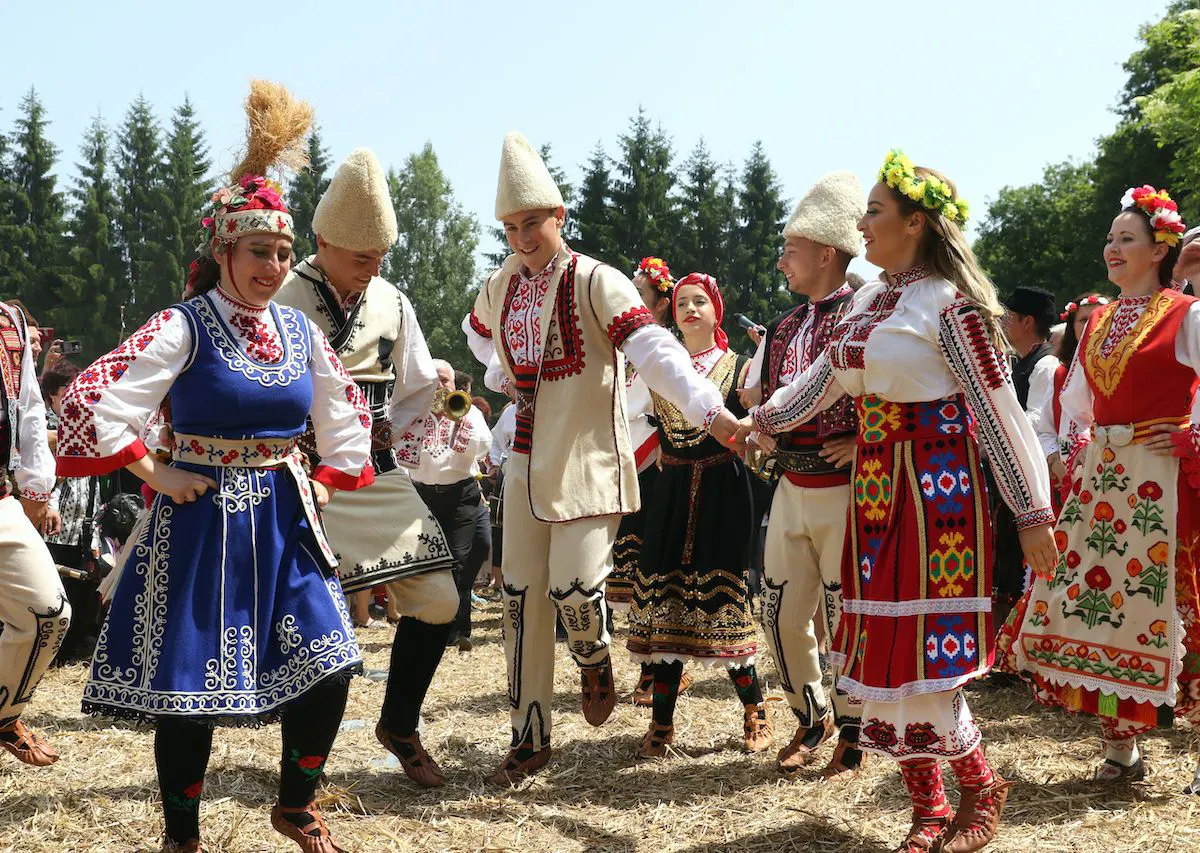 Болгарські народні мотиви